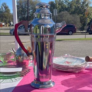 Vintage Art Deco Chrome & Red Bakelite Cocktail Shaker - Mid-Century Barware